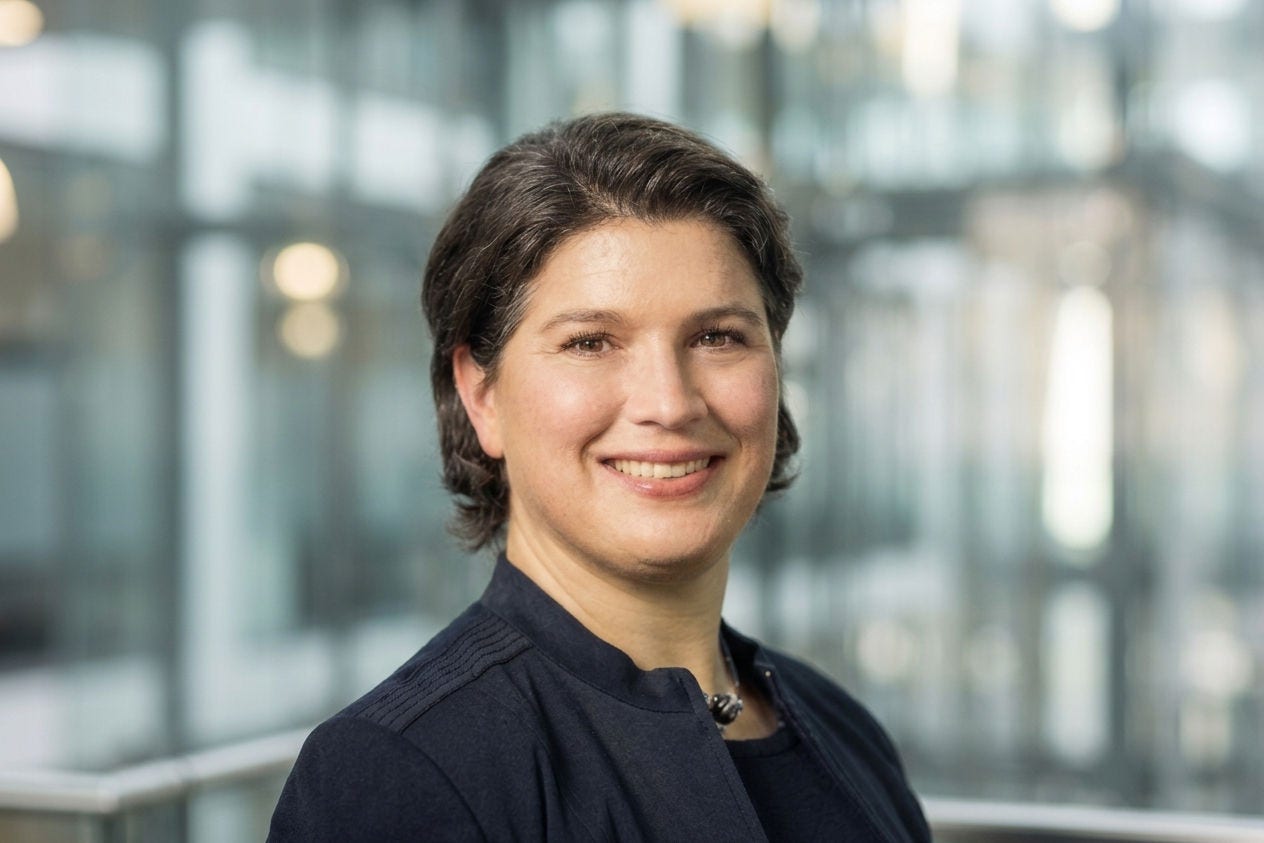 Dr. Marianne Janik
